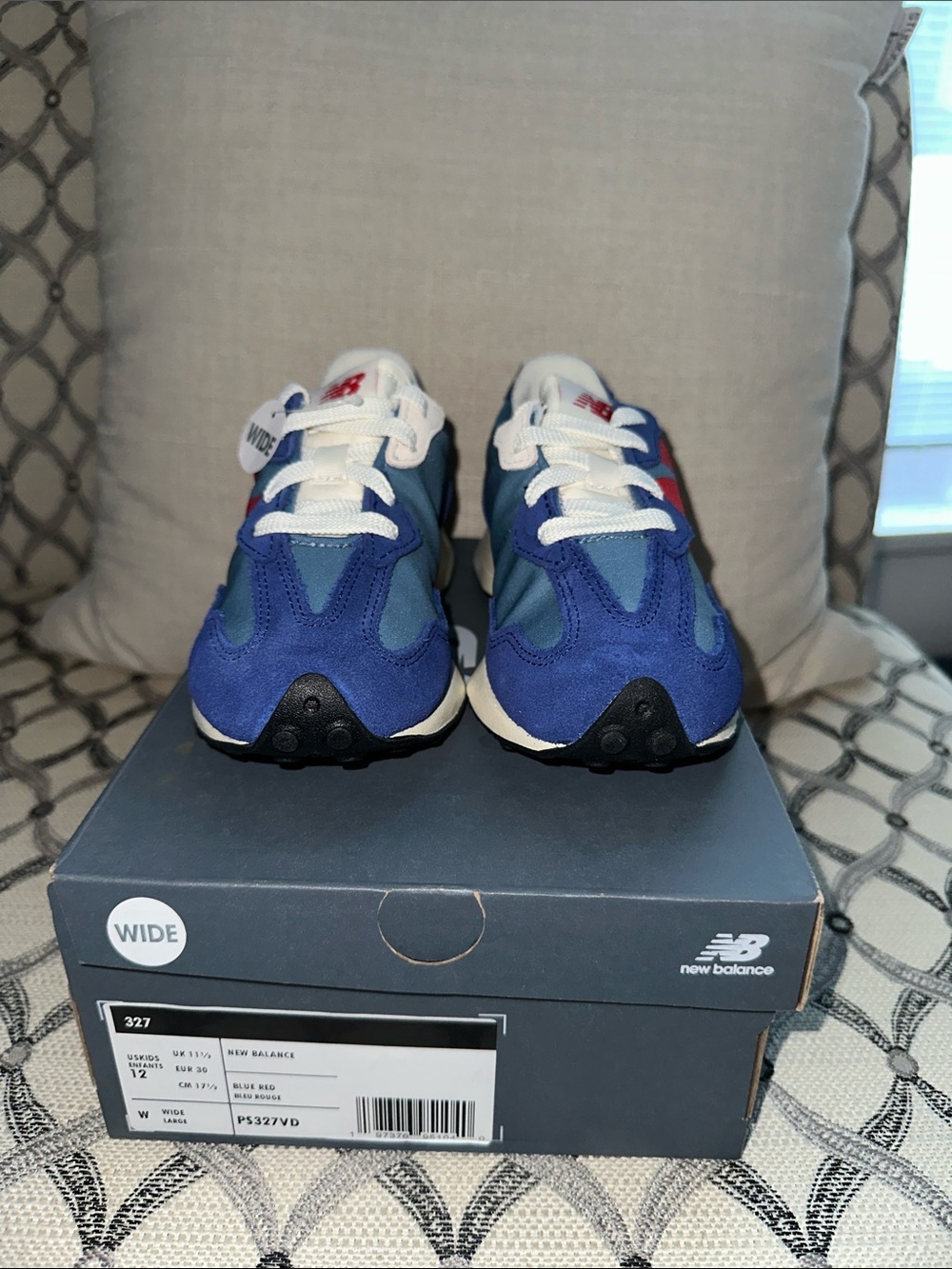 New Balance Kids Sneakers in Blue, Red, White